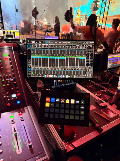 Caleb James (monitors for Wu-Tang Clan) running macros of his deckFrame(32)