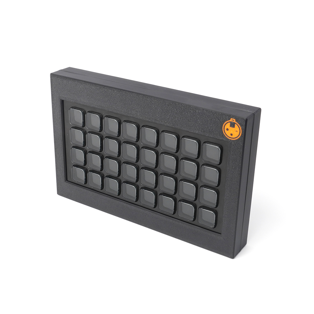 deckFrame(32) front view — mic stand mountable Stream Deck frame
