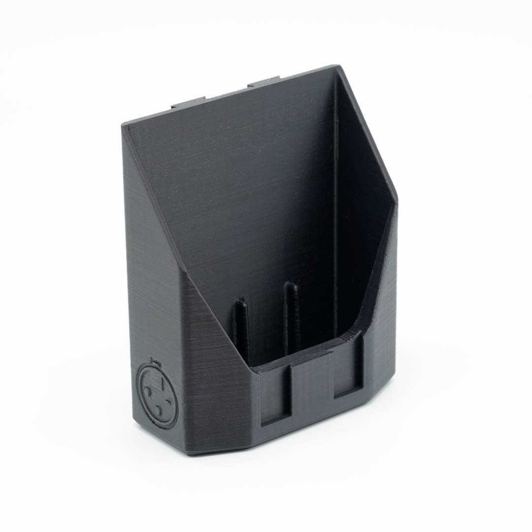 packHolder(solo) wireless bodypack organizer — isometric left view